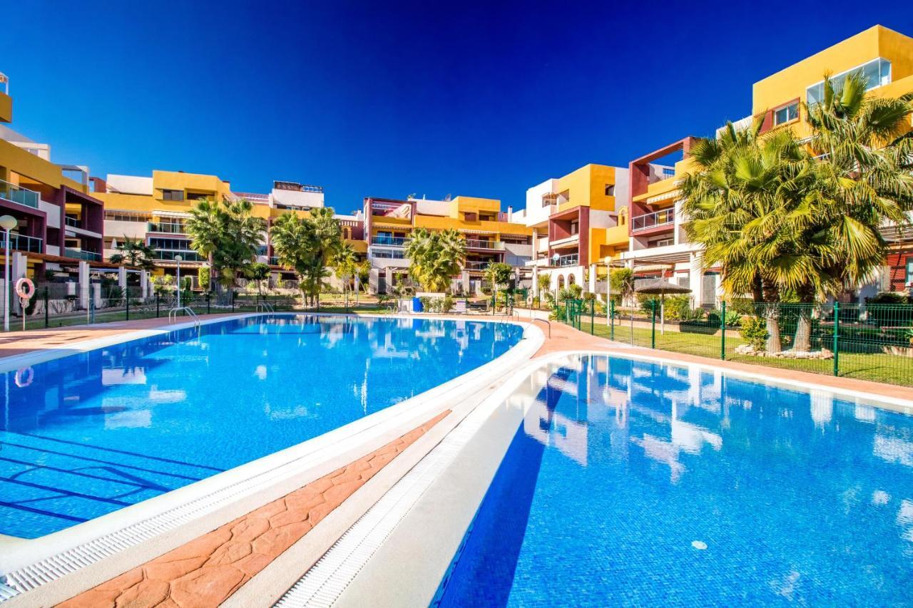 Apartmán Bosque Playa Flamenca Exteriér fotografie