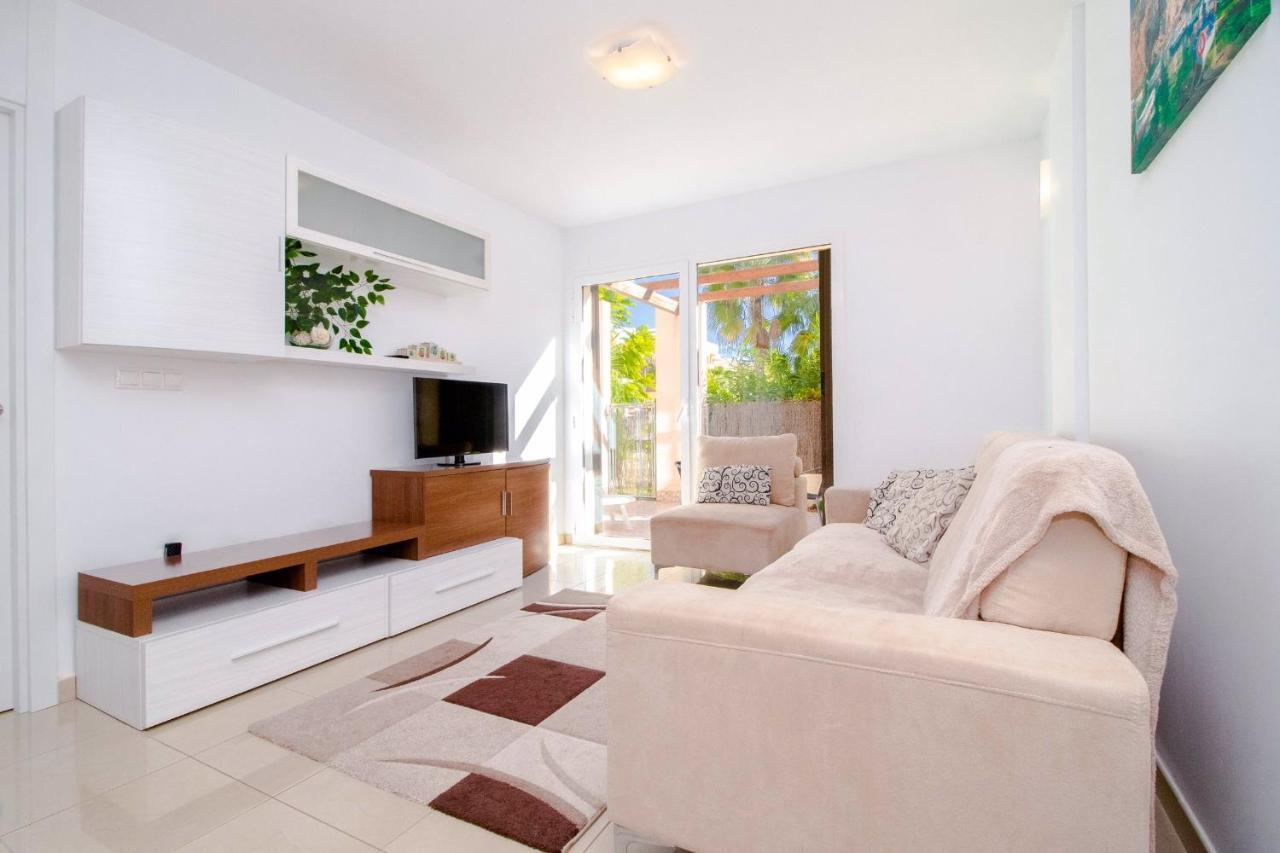 Apartmán Bosque Playa Flamenca Exteriér fotografie